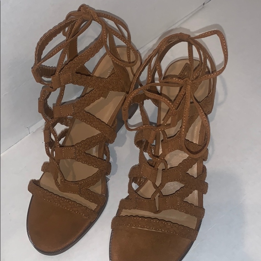 shoes - Picture 2 of 2